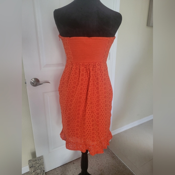 Old Navy Strapless Eyelet Dress - Picture 2 of 9
